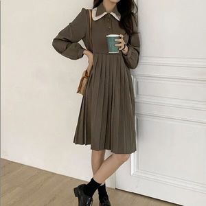 Army Green Collard and Pleated Hem Dress. Very Elegant. Size M. Brand New.